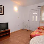 6050a Apartment *